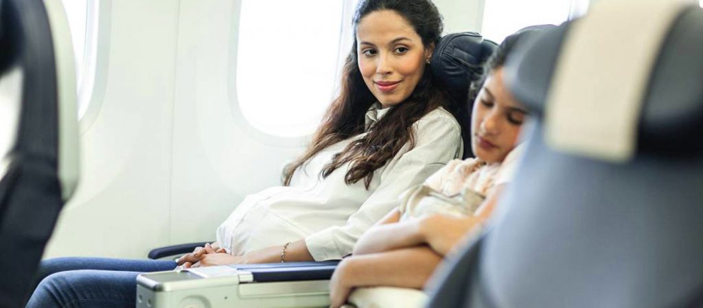 Keamanan Perjalanan Udara Selama Kehamilan