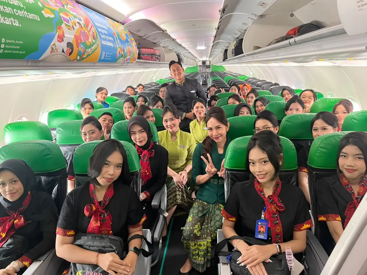 Syarat Sekolah Pramugari 2026: Apa Saja yang Harus Dipenuhi Lulusan SMA?